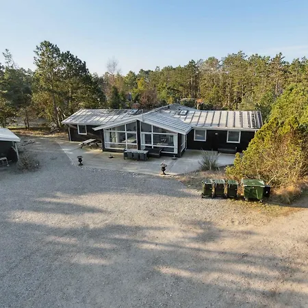 Tatil Evi Lovely Summer House With Sea View And Pool Ebeltoft
