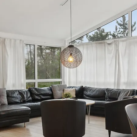 Lovely Summer House With Sea View And Pool 度假居