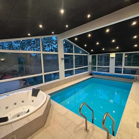 Lovely Summer House With Sea View And Pool Hébergement de vacances *