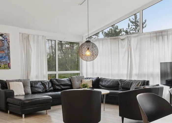 Hébergement de vacances Lovely Summer House With Sea View And Pool Ebeltoft