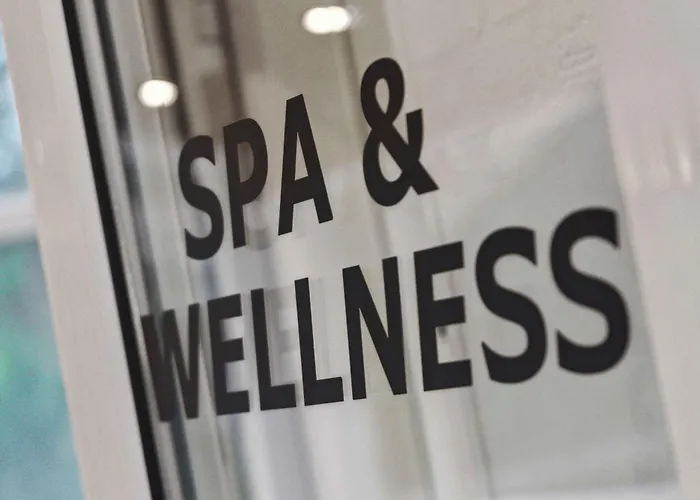 Hébergement de vacances Lovely Summer House With Sea View And Pool