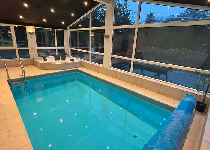 Lovely Summer House With Sea View And Pool