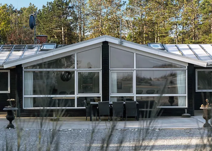 Lovely Summer House With Sea View And Pool Hébergement de vacances Ebeltoft