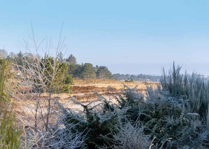 Lovely Summer House With Sea View And Pool *